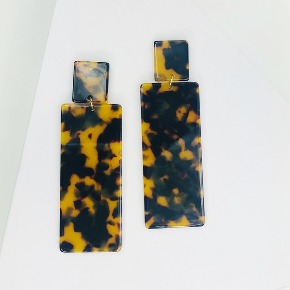 Tortoise Rectangle Acrylic Drop Earrings - Picture 7 of 8